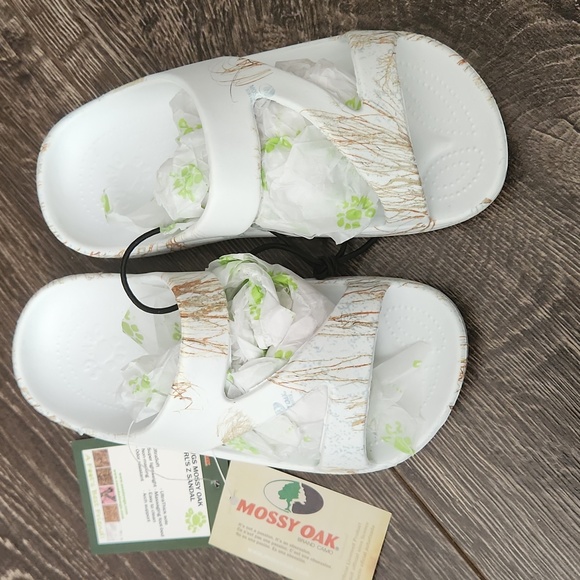 DAWGS Mossy Oak Girls Z Size 12 - Brand NEW - Picture 2 of 5